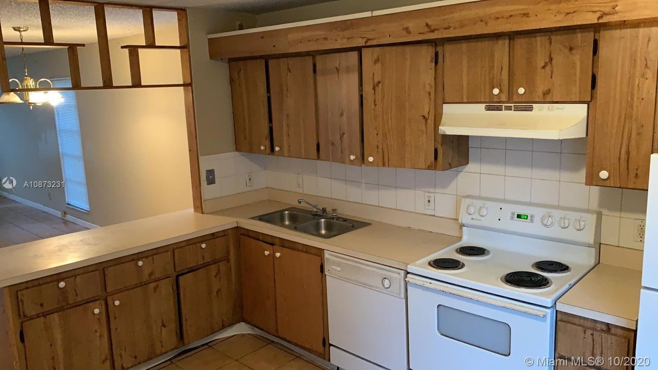 Recently Sold: $147,000 (3 beds, 2 baths, 1312 Square Feet)