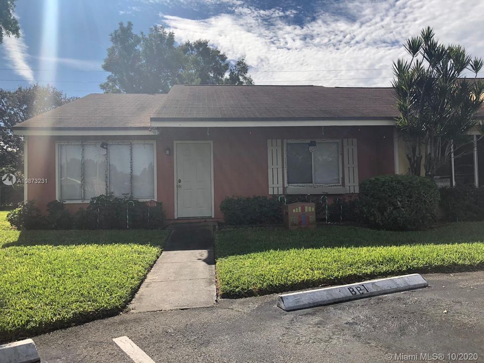 Recently Sold: $147,000 (3 beds, 2 baths, 1312 Square Feet)
