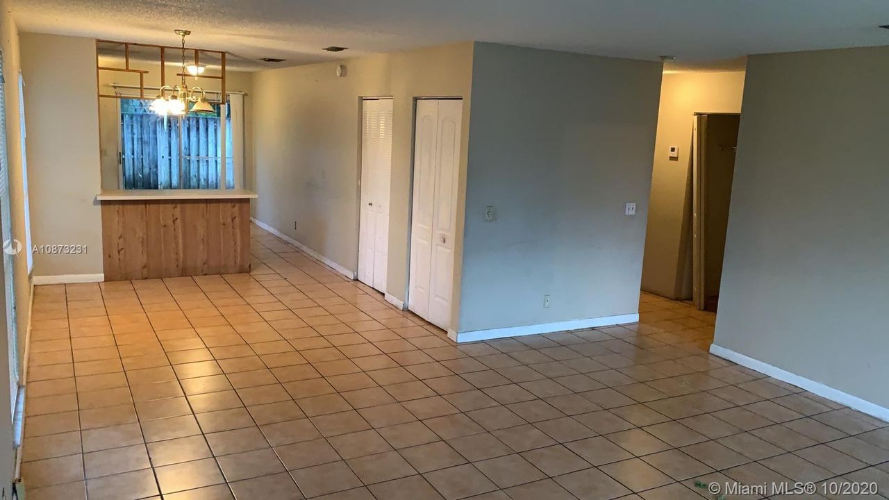 Recently Sold: $147,000 (3 beds, 2 baths, 1312 Square Feet)