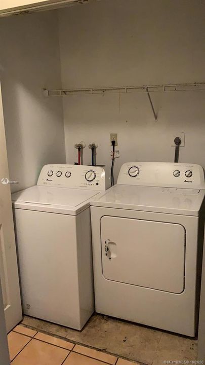 Recently Sold: $147,000 (3 beds, 2 baths, 1312 Square Feet)