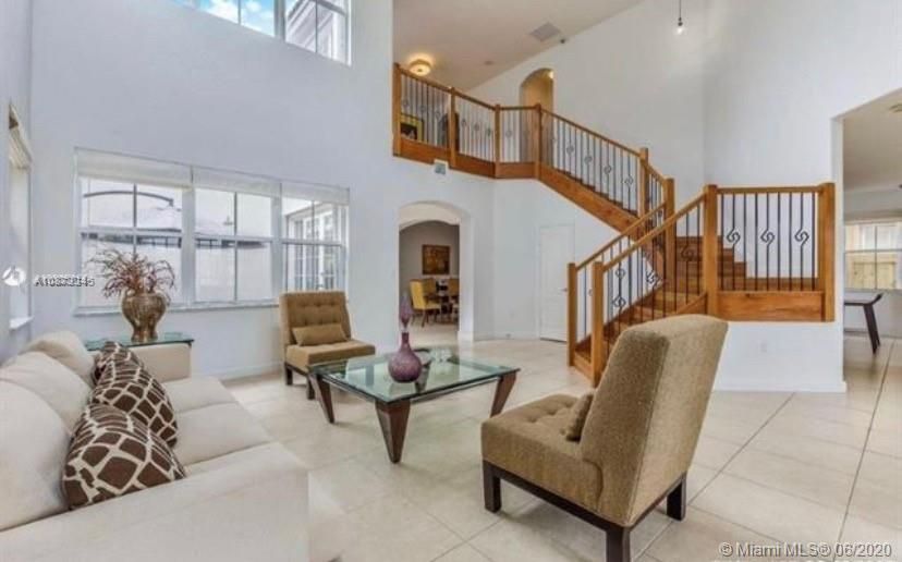 Recently Sold: $644,900 (5 beds, 4 baths, 3636 Square Feet)