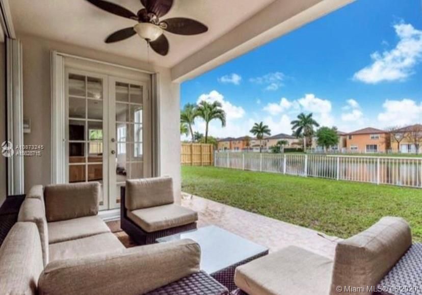 Recently Sold: $644,900 (5 beds, 4 baths, 3636 Square Feet)