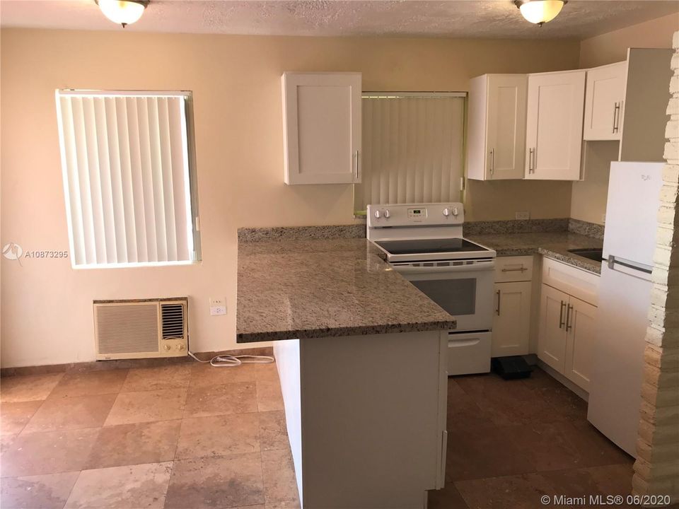 Recently Rented: $2,500 (2 beds, 2 baths, 924 Square Feet)