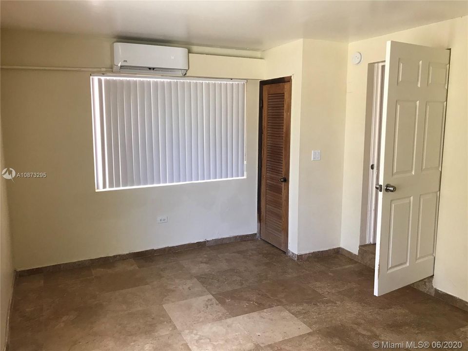 Recently Rented: $2,500 (2 beds, 2 baths, 924 Square Feet)