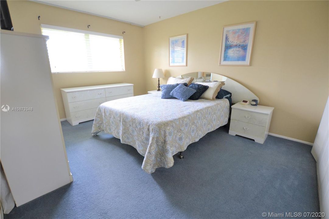 Recently Sold: $88,000 (2 beds, 2 baths, 895 Square Feet)