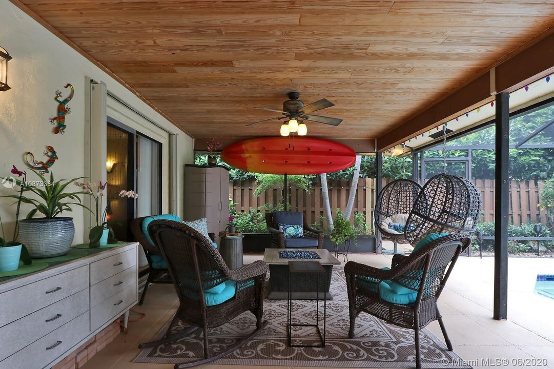 Recently Sold: $509,900 (3 beds, 2 baths, 2042 Square Feet)