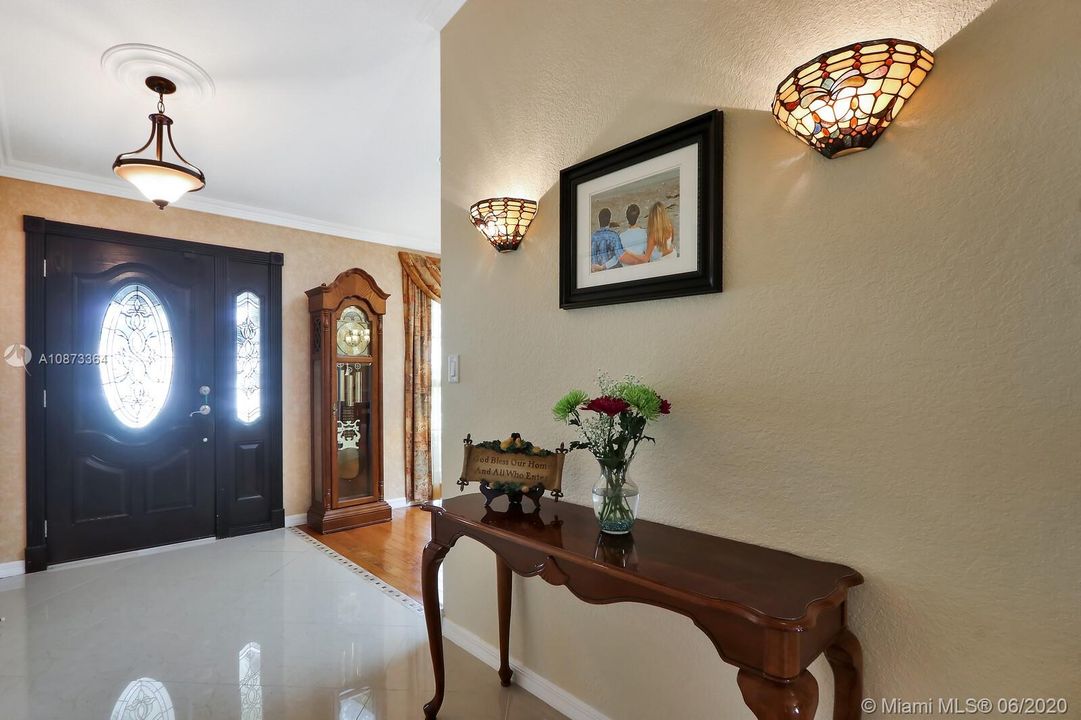 Recently Sold: $509,900 (3 beds, 2 baths, 2042 Square Feet)