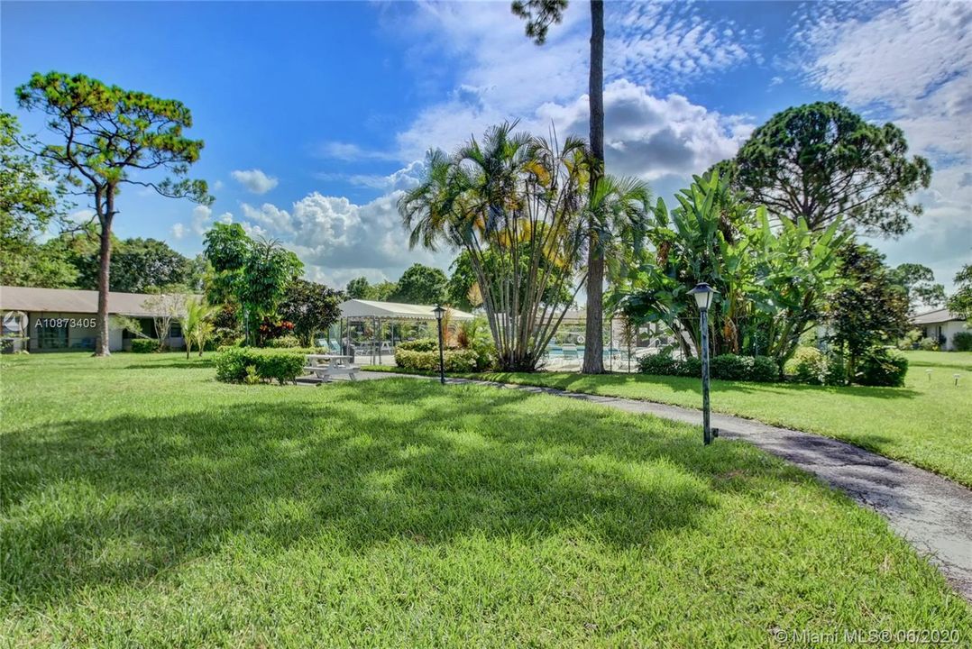 Recently Sold: $195,000 (3 beds, 2 baths, 1347 Square Feet)