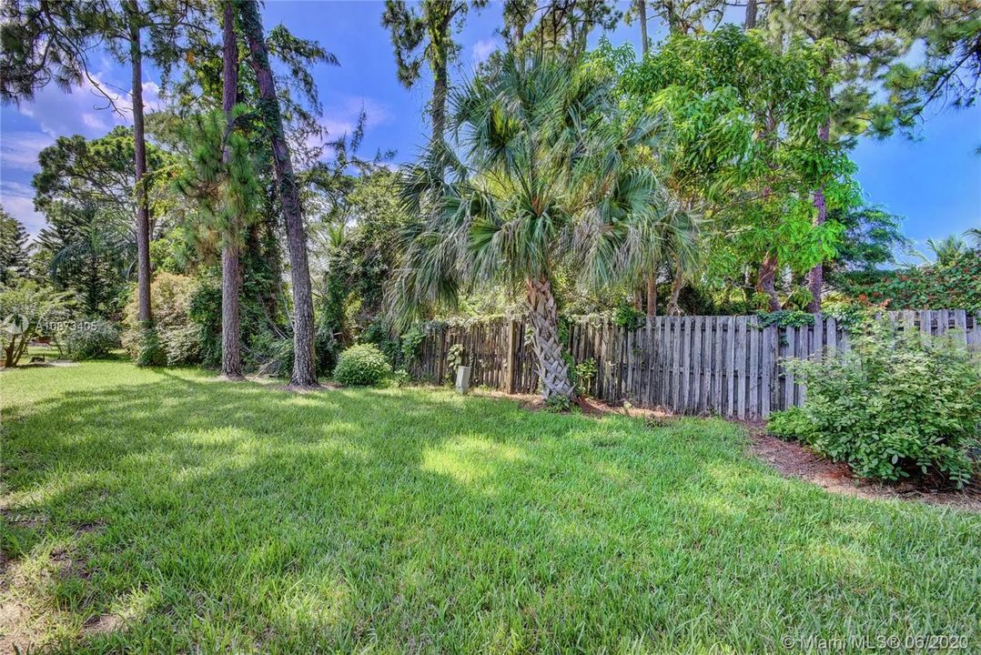 Recently Sold: $195,000 (3 beds, 2 baths, 1347 Square Feet)