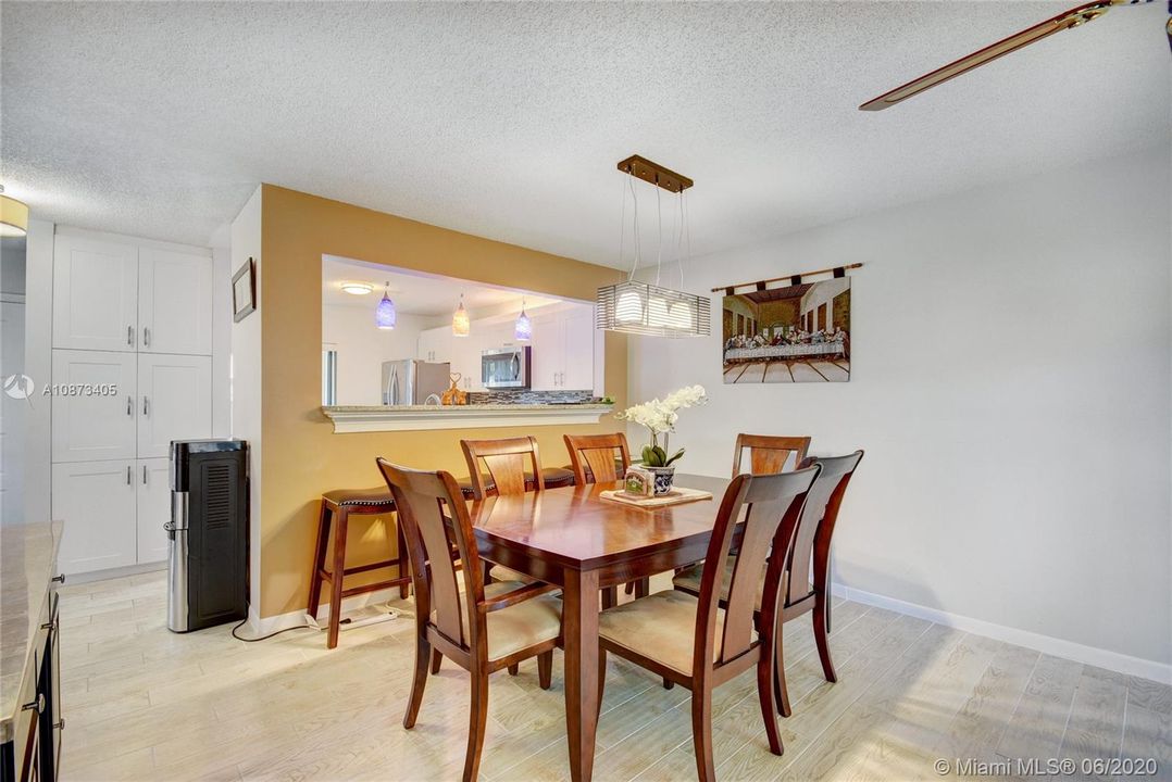 Recently Sold: $195,000 (3 beds, 2 baths, 1347 Square Feet)