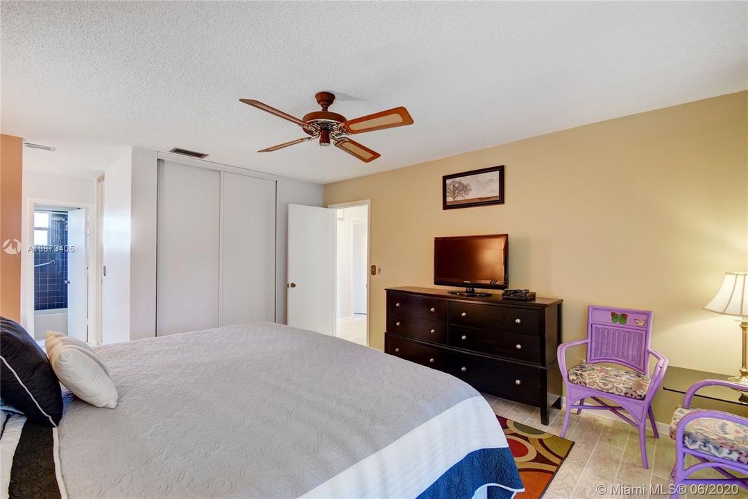 Recently Sold: $195,000 (3 beds, 2 baths, 1347 Square Feet)