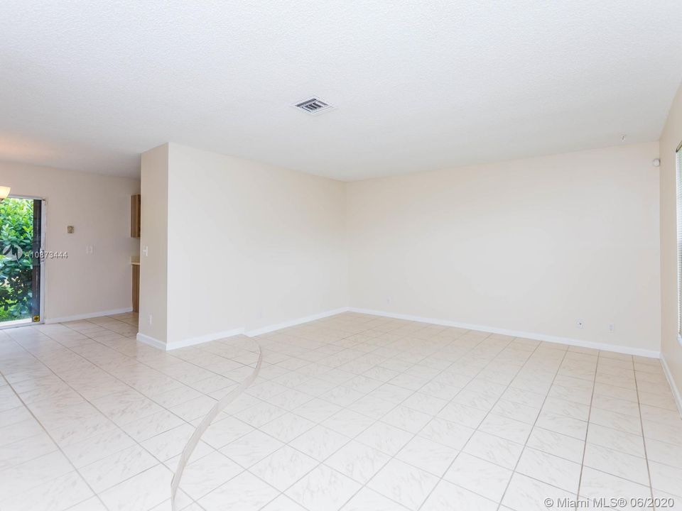Vendido Recientemente: $260,000 (3 camas, 2 baños, 1144 Pies cuadrados)