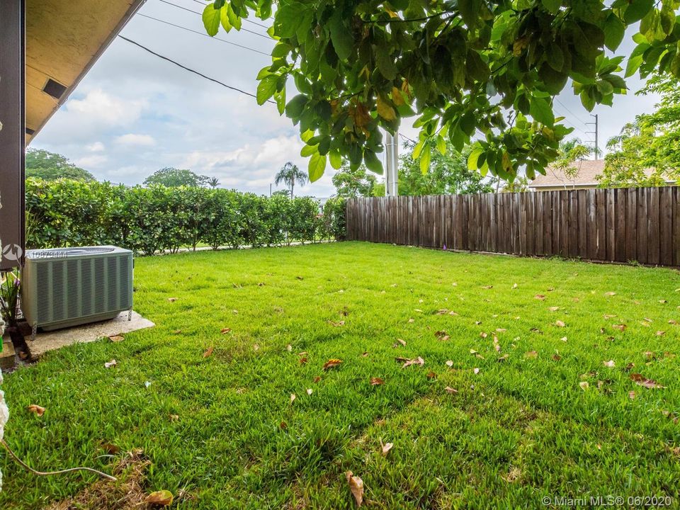 Vendido Recientemente: $260,000 (3 camas, 2 baños, 1144 Pies cuadrados)