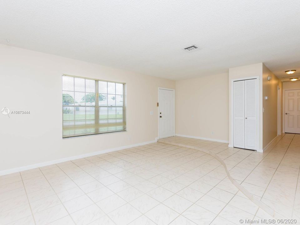 Vendido Recientemente: $260,000 (3 camas, 2 baños, 1144 Pies cuadrados)