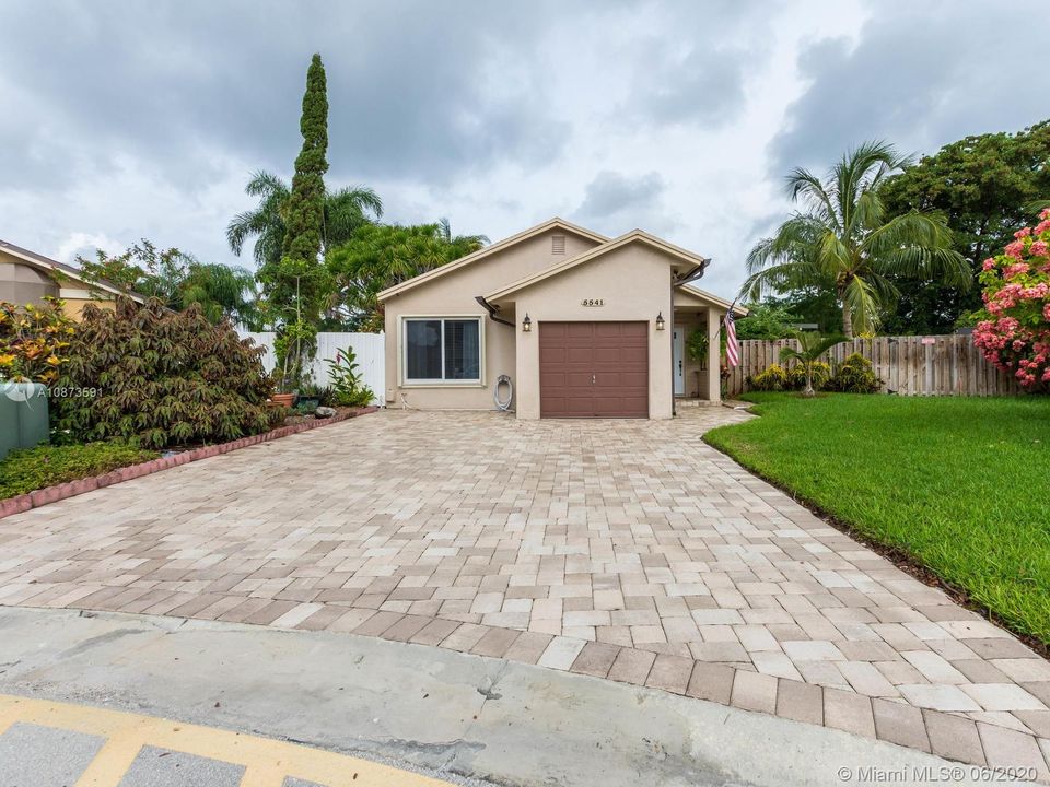 Vendido Recientemente: $349,999 (3 camas, 2 baños, 1153 Pies cuadrados)
