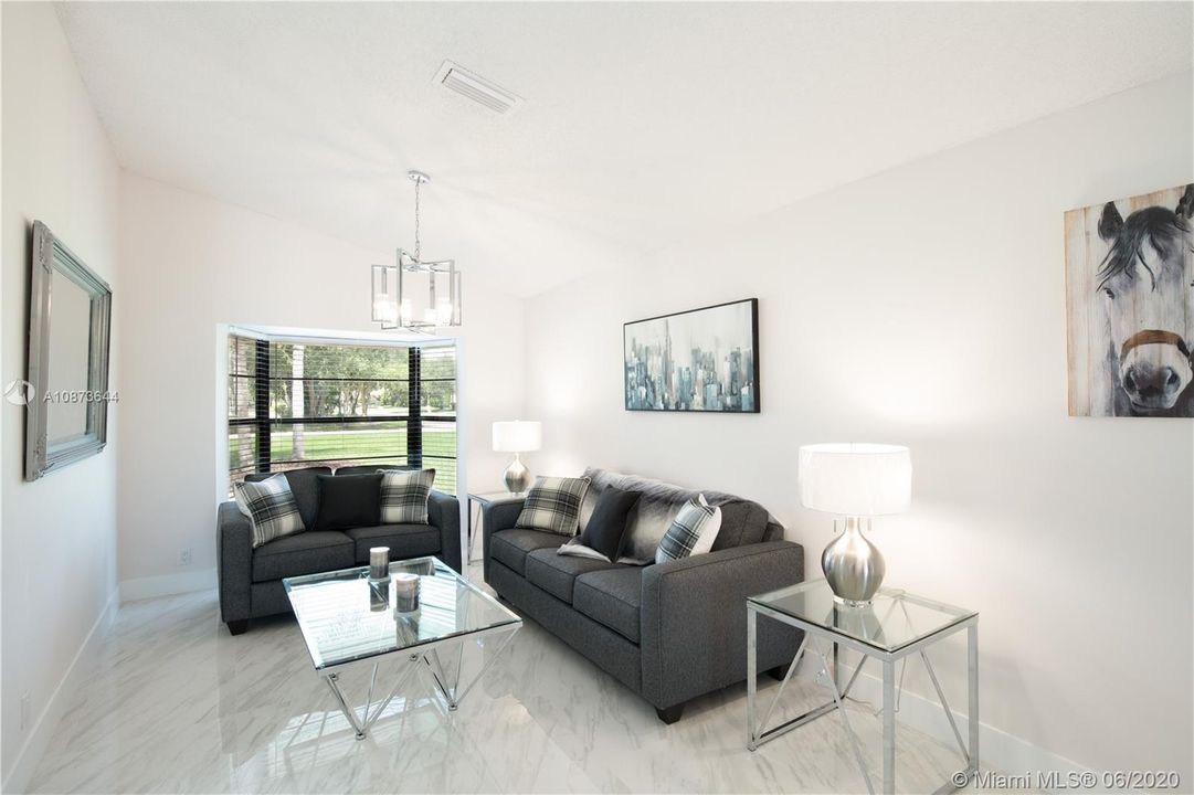 Recently Rented: $5,000 (5 beds, 3 baths, 3194 Square Feet)