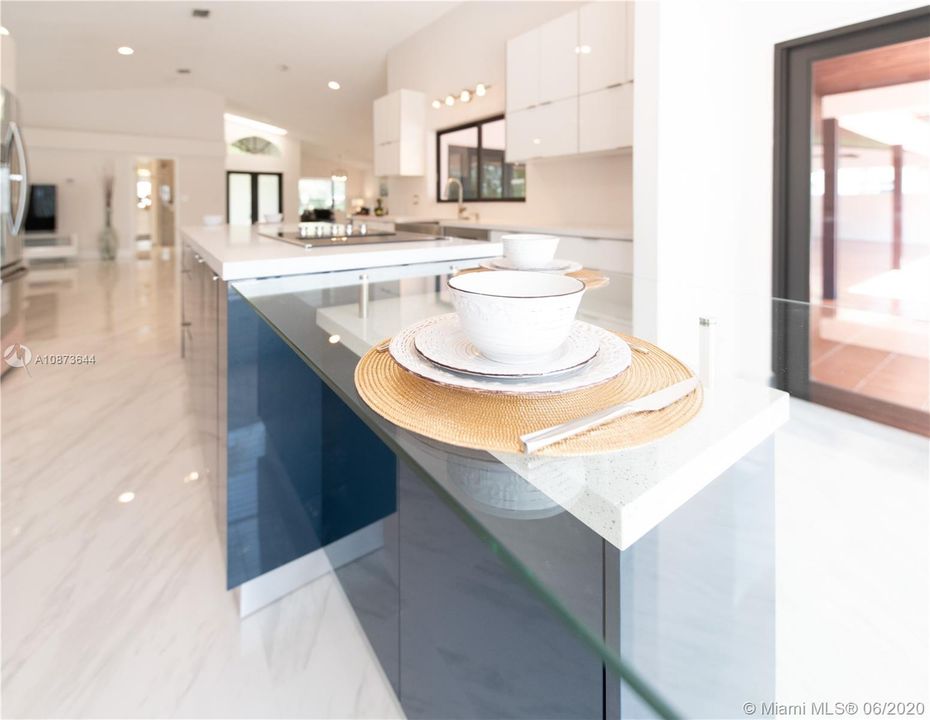 Recently Rented: $5,000 (5 beds, 3 baths, 3194 Square Feet)