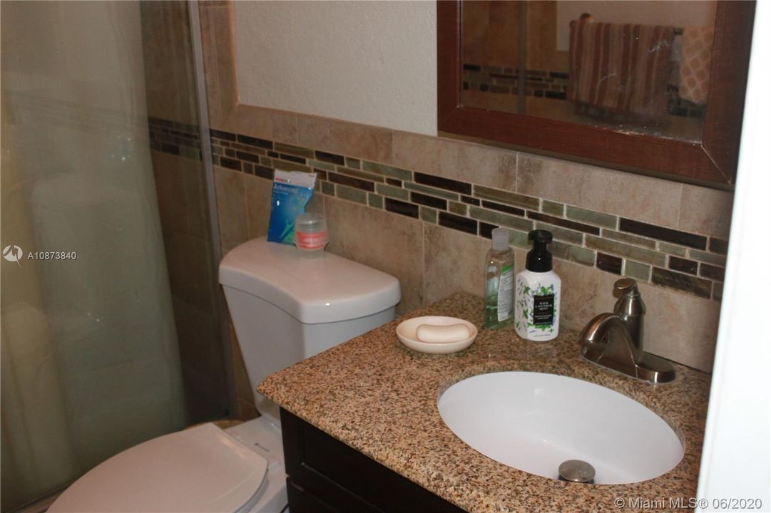 Recently Sold: $124,600 (2 beds, 2 baths, 820 Square Feet)