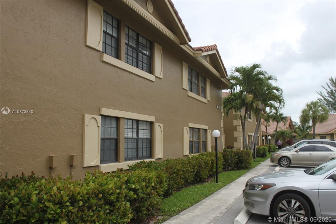 Recently Sold: $124,600 (2 beds, 2 baths, 820 Square Feet)