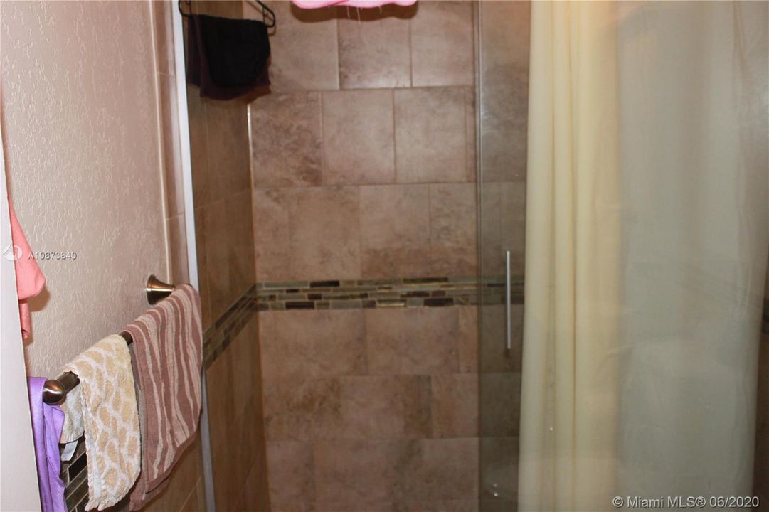 Recently Sold: $124,600 (2 beds, 2 baths, 820 Square Feet)