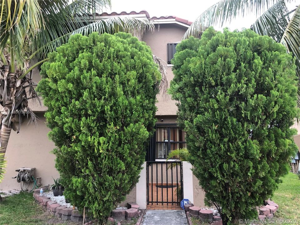 Recientemente alquilado: $1,600 (2 camas, 2 baños, 1176 Pies cuadrados)