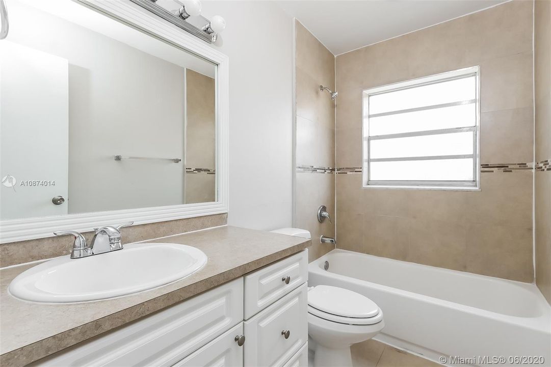 Recientemente alquilado: $2,095 (3 camas, 2 baños, 1538 Pies cuadrados)