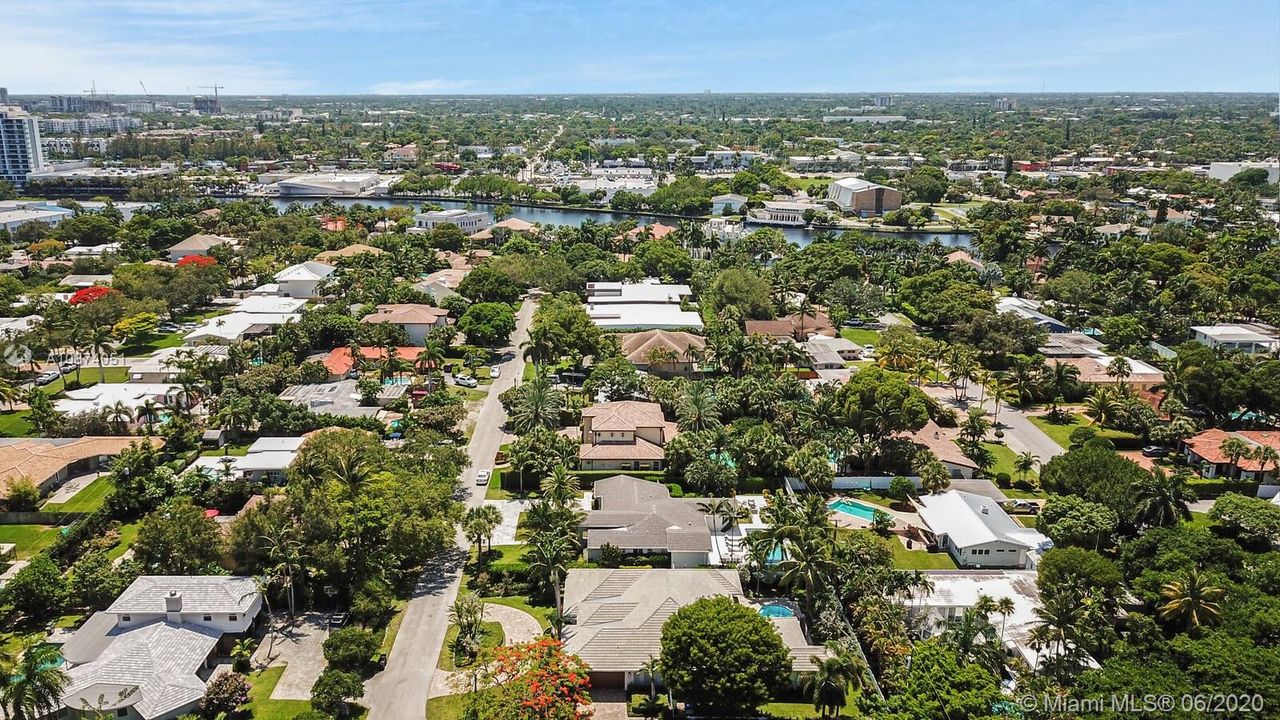 Recently Sold: $1,429,000 (3 beds, 3 baths, 2589 Square Feet)