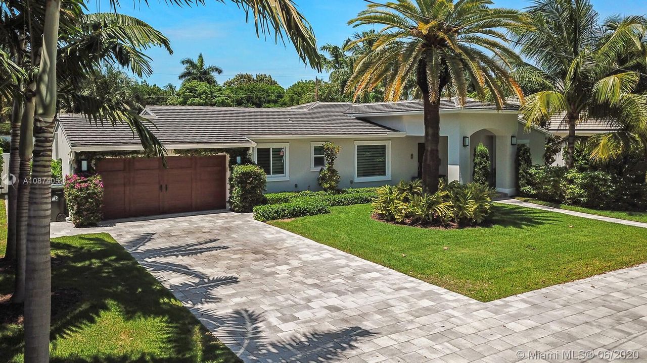 Recently Sold: $1,429,000 (3 beds, 3 baths, 2589 Square Feet)