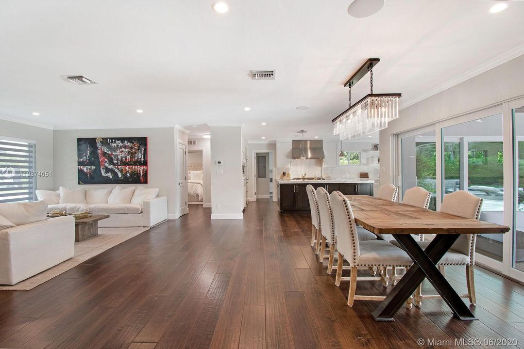 Recently Sold: $1,429,000 (3 beds, 3 baths, 2589 Square Feet)