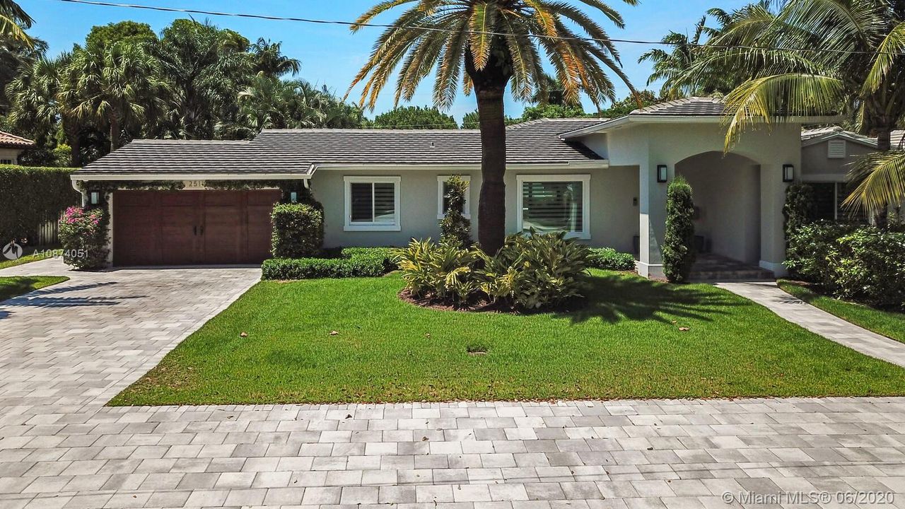 Recently Sold: $1,429,000 (3 beds, 3 baths, 2589 Square Feet)