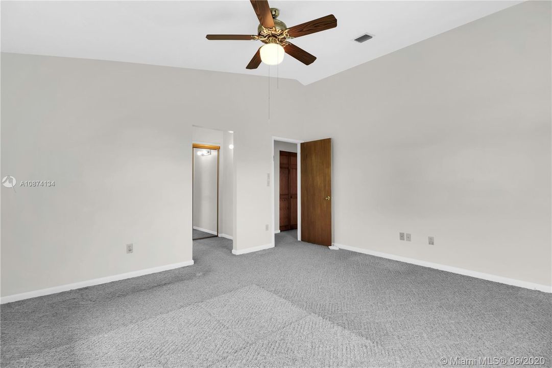 Vendido Recientemente: $435,900 (3 camas, 2 baños, 1954 Pies cuadrados)