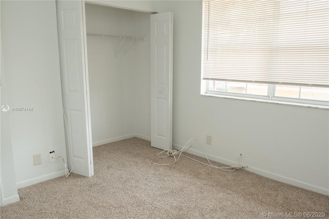Recently Rented: $1,325 (2 beds, 2 baths, 835 Square Feet)
