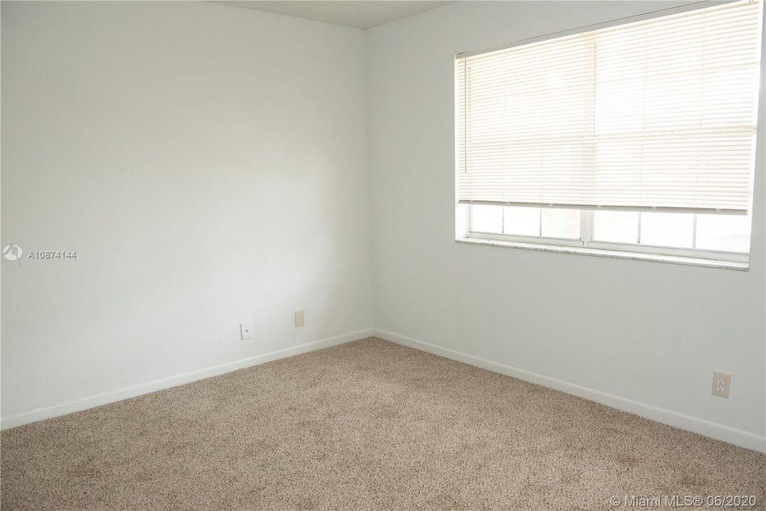Recently Rented: $1,325 (2 beds, 2 baths, 835 Square Feet)