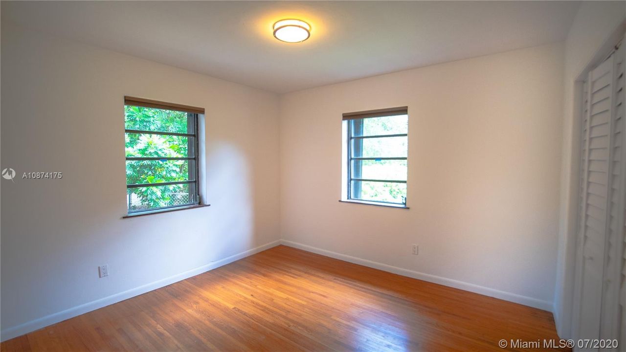 Recently Rented: $5,800 (4 beds, 3 baths, 2370 Square Feet)