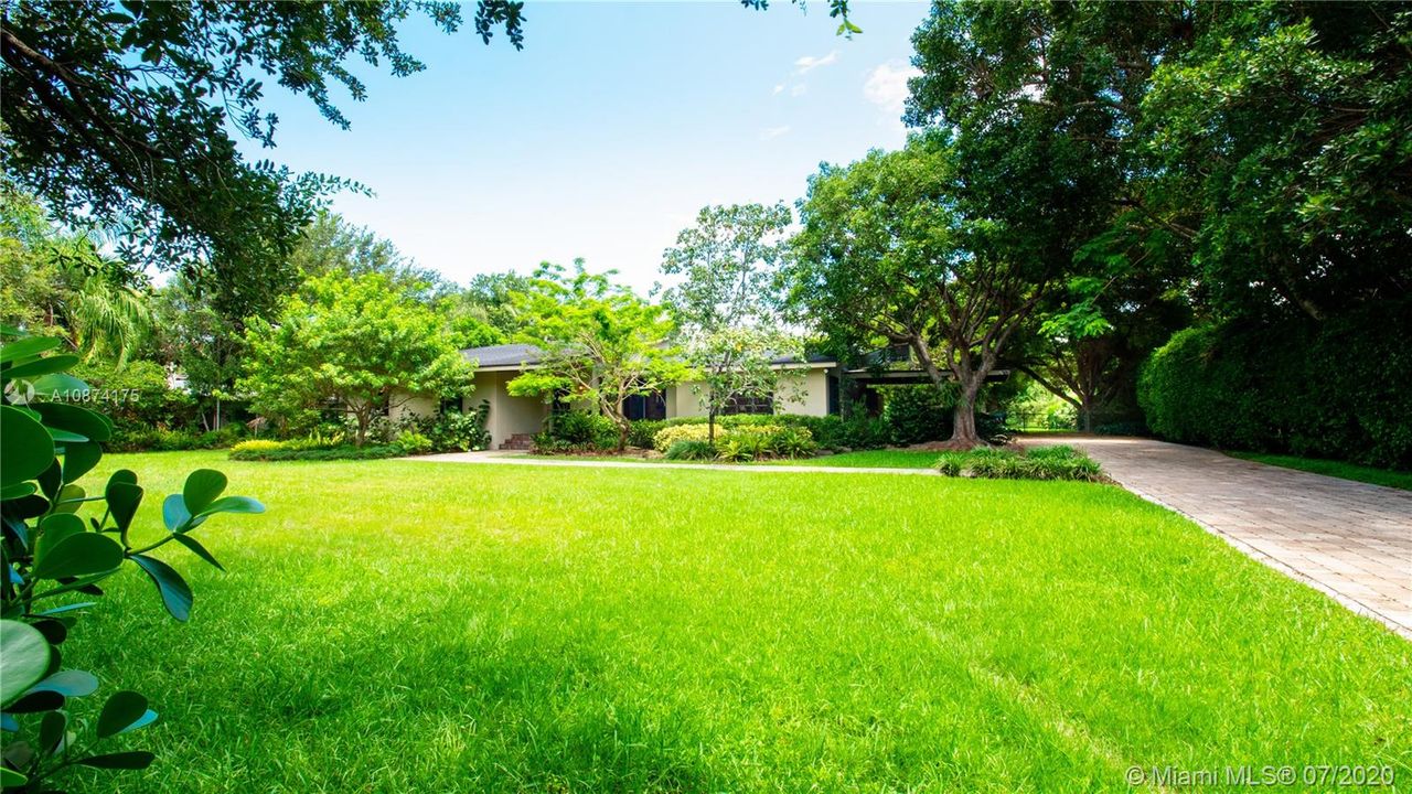 Recently Rented: $5,800 (4 beds, 3 baths, 2370 Square Feet)