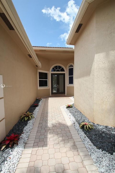 AMPLE ENTRANCE TO HOME