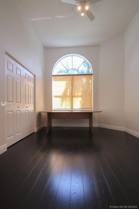 3RD BEDROOM WITH DOUBLE DOORS