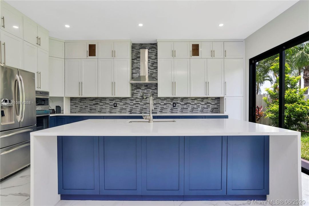 Recently Sold: $550,000 (5 beds, 3 baths, 3101 Square Feet)
