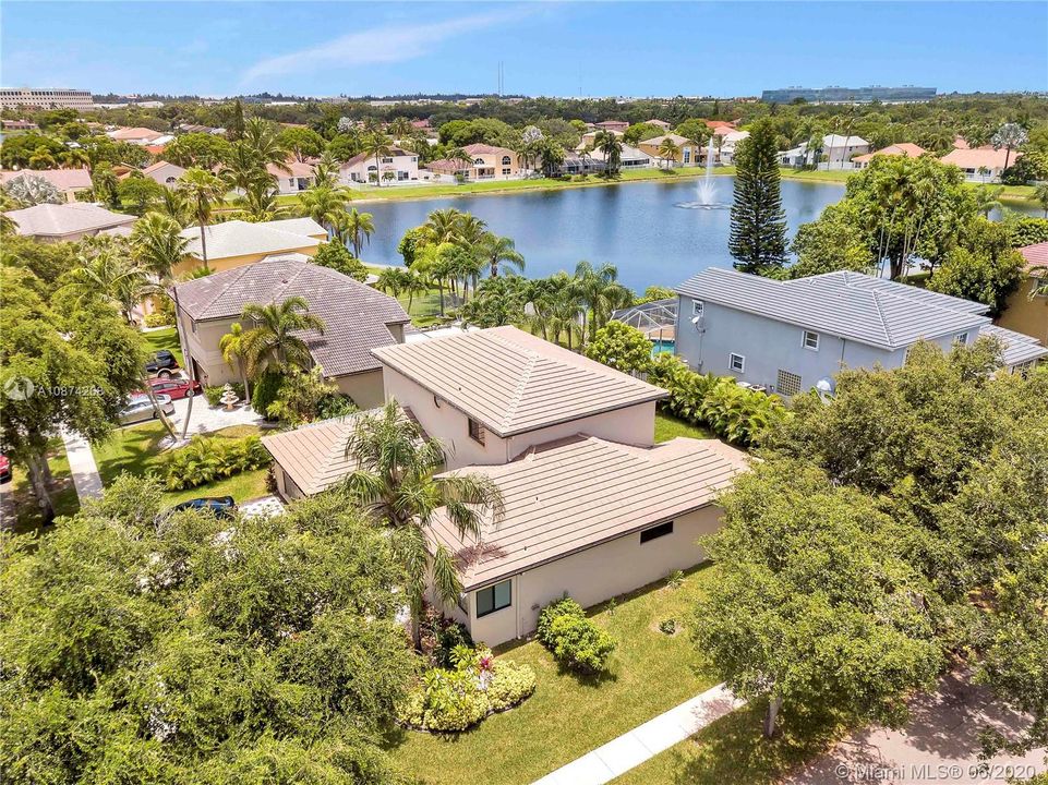 Recently Sold: $550,000 (5 beds, 3 baths, 3101 Square Feet)