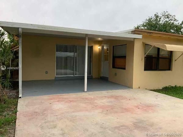 Recently Rented: $2,045 (3 beds, 2 baths, 1389 Square Feet)