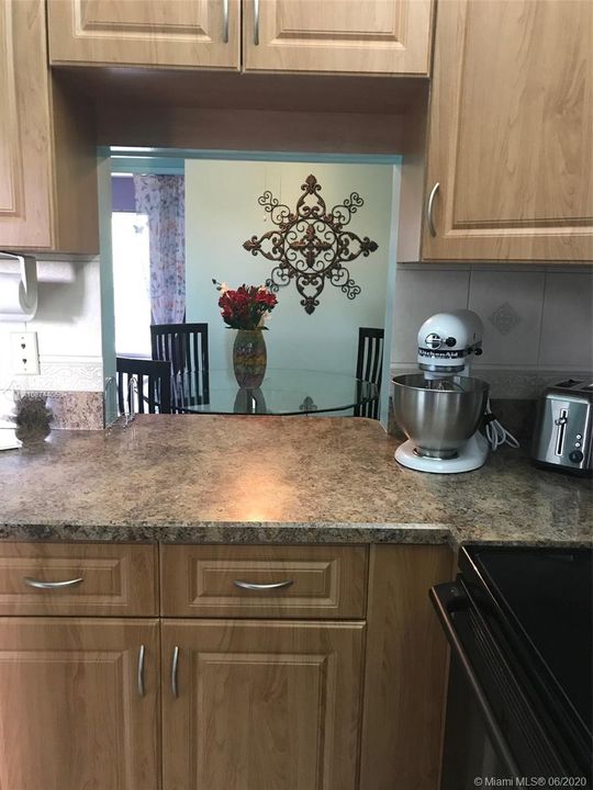 Recently Sold: $75,000 (1 beds, 1 baths, 676 Square Feet)