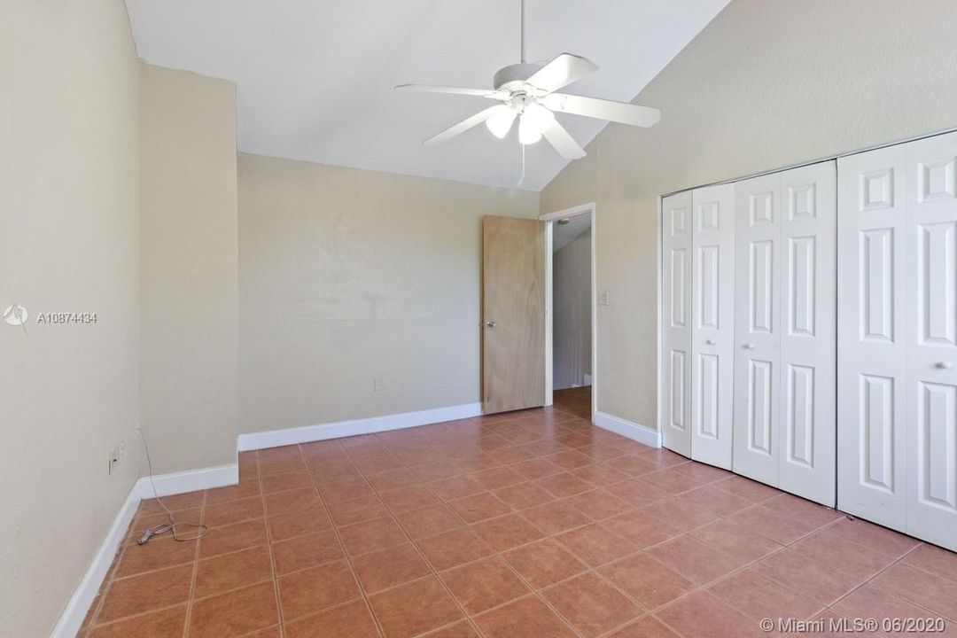 Recently Sold: $173,000 (3 beds, 2 baths, 972 Square Feet)