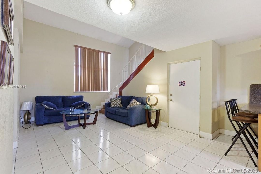 Recently Sold: $173,000 (3 beds, 2 baths, 972 Square Feet)
