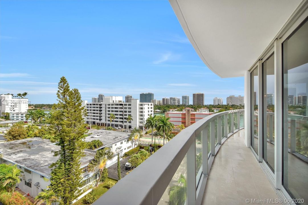 Recently Rented: $3,300 (2 beds, 3 baths, 1532 Square Feet)