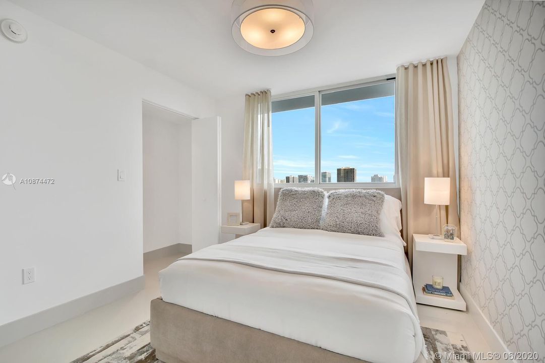 Recently Rented: $3,300 (2 beds, 3 baths, 1532 Square Feet)