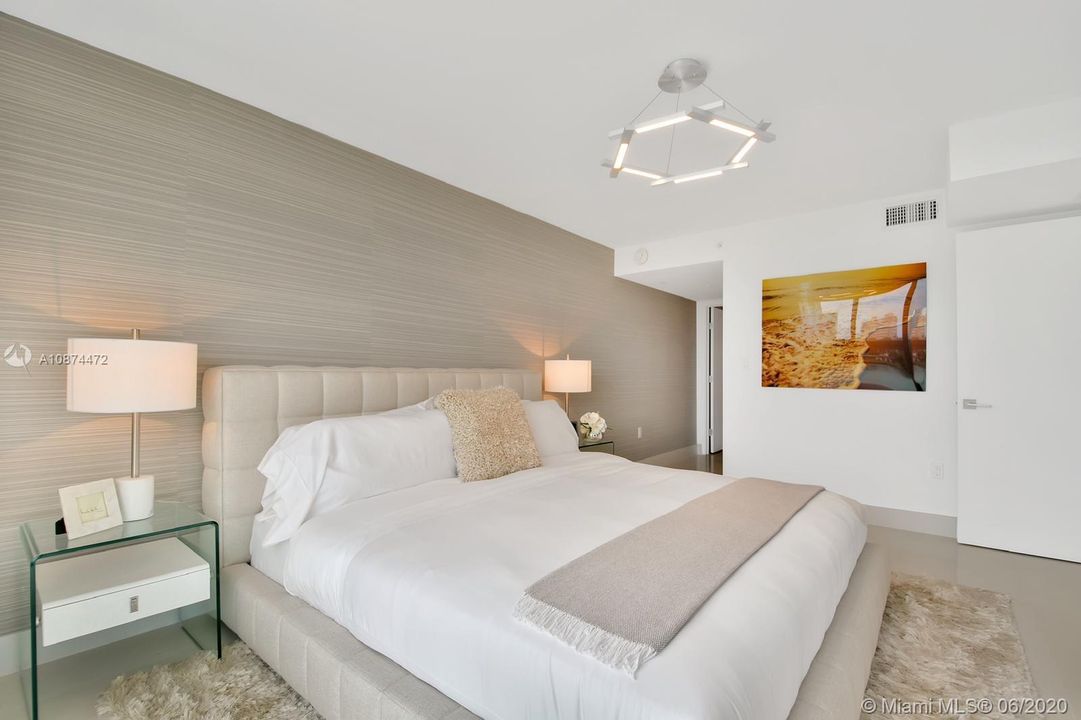 Recently Rented: $3,300 (2 beds, 3 baths, 1532 Square Feet)