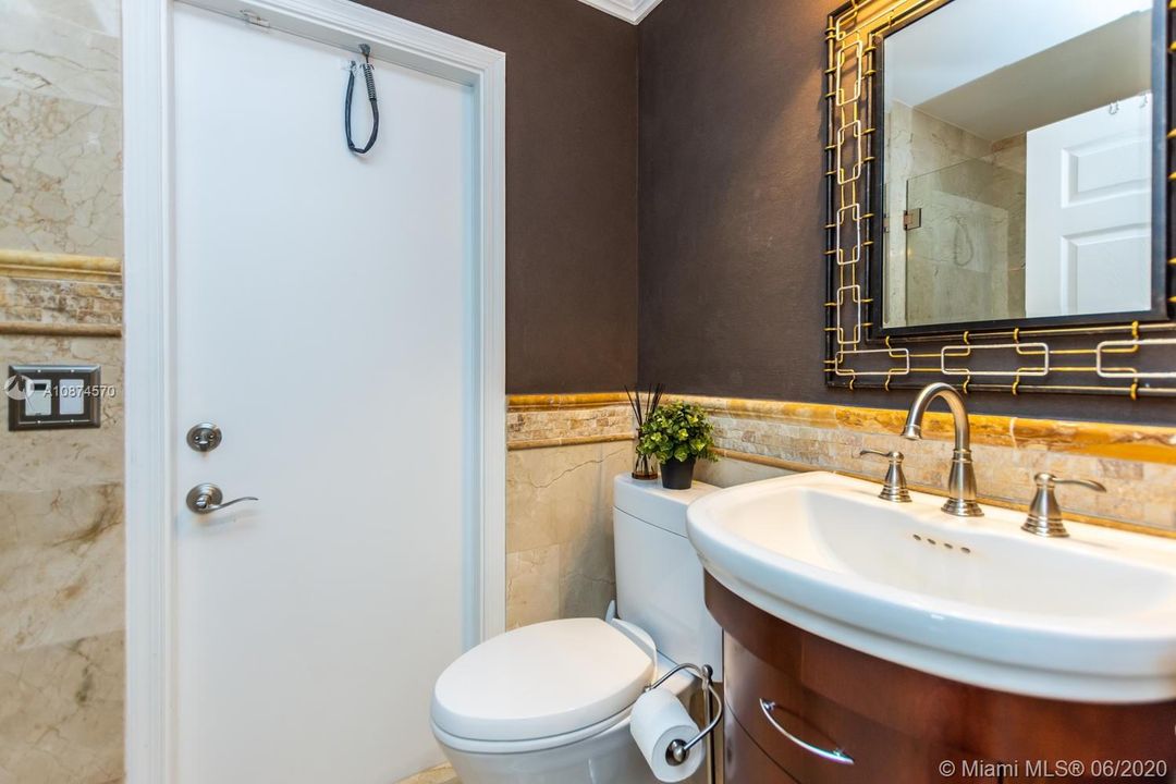 Recently Rented: $4,200 (5 beds, 3 baths, 2864 Square Feet)
