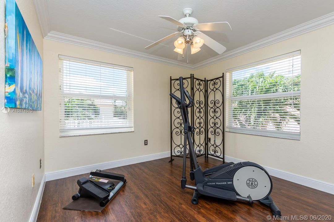 Recently Rented: $4,200 (5 beds, 3 baths, 2864 Square Feet)