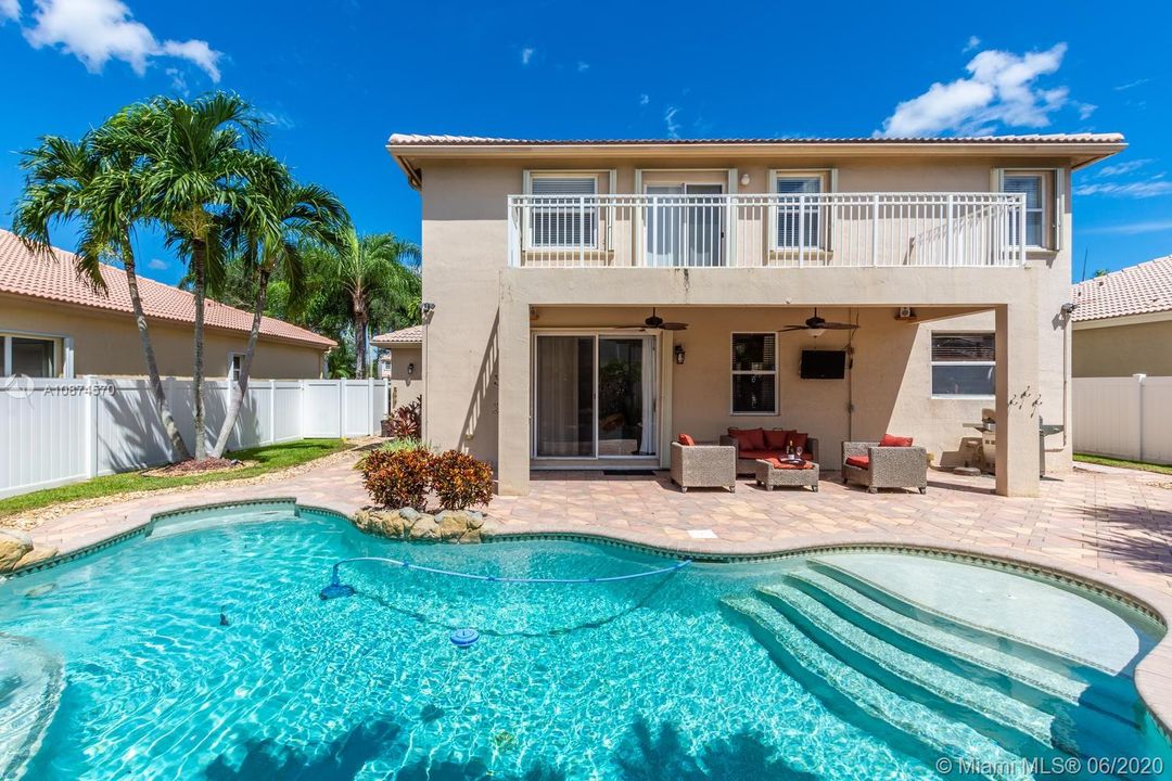 Recently Rented: $4,200 (5 beds, 3 baths, 2864 Square Feet)