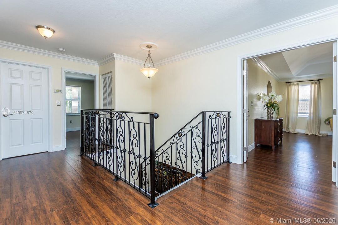 Recently Rented: $4,200 (5 beds, 3 baths, 2864 Square Feet)